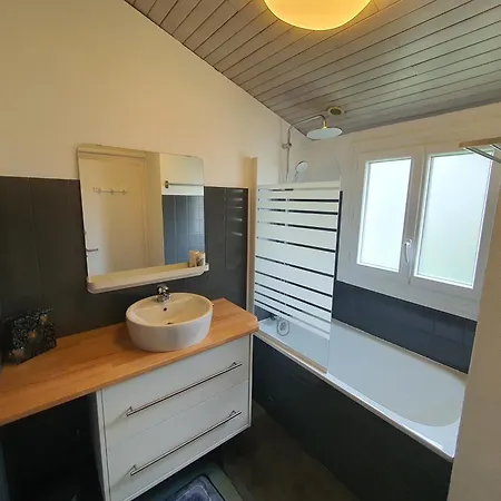 Apartment Cosy Et Climatise Pour 1 A 4 Personnes 150m Place Gambetta